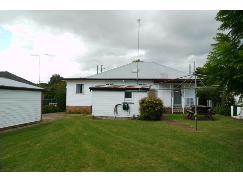 32 James Street, Rangeville QLD 4350