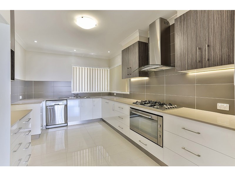 15 Rubie Court, Westbrook QLD 4350