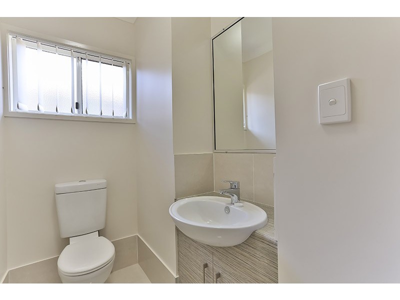 15 Rubie Court, Westbrook QLD 4350