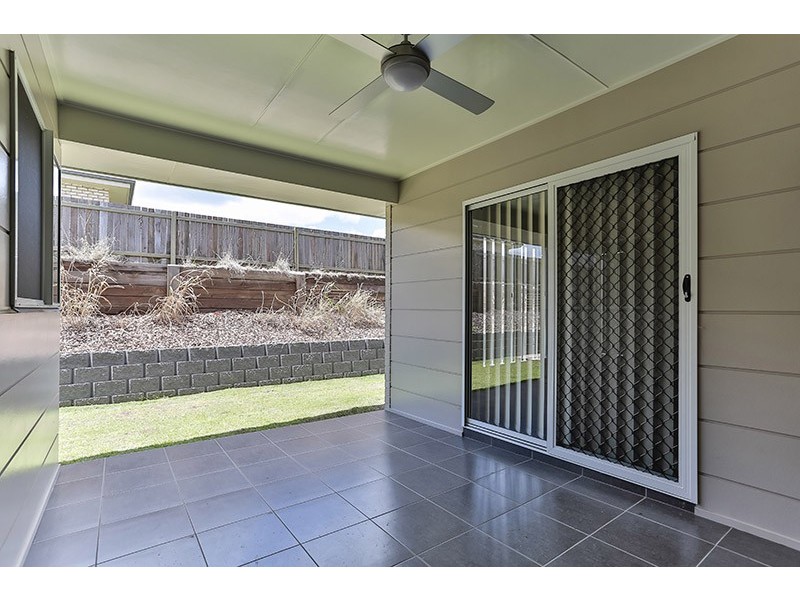 15 Rubie Court, Westbrook QLD 4350