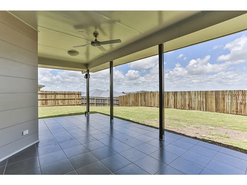 15 Rubie Court, Westbrook QLD 4350