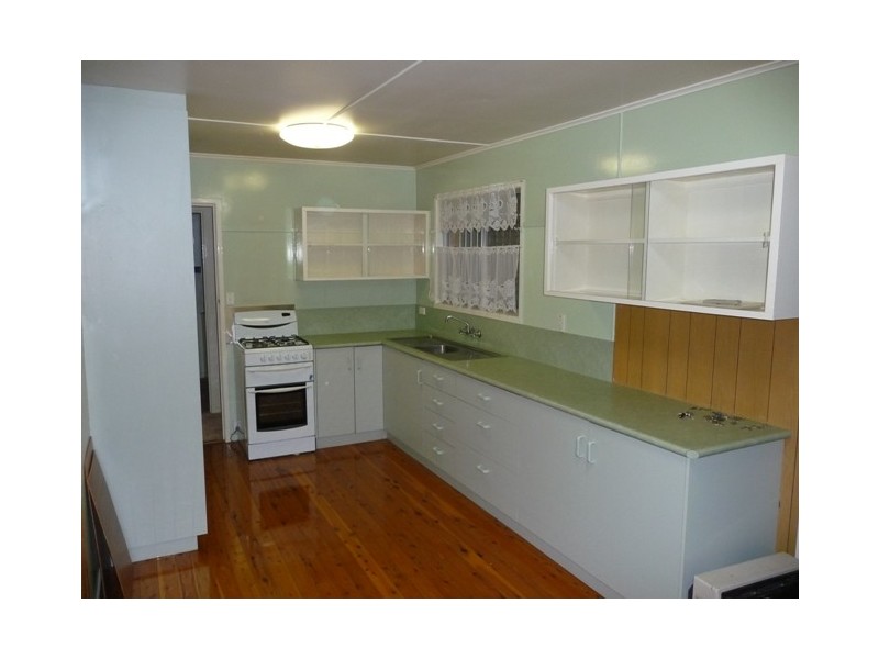 6 Alford Street, Mount Lofty QLD 4350