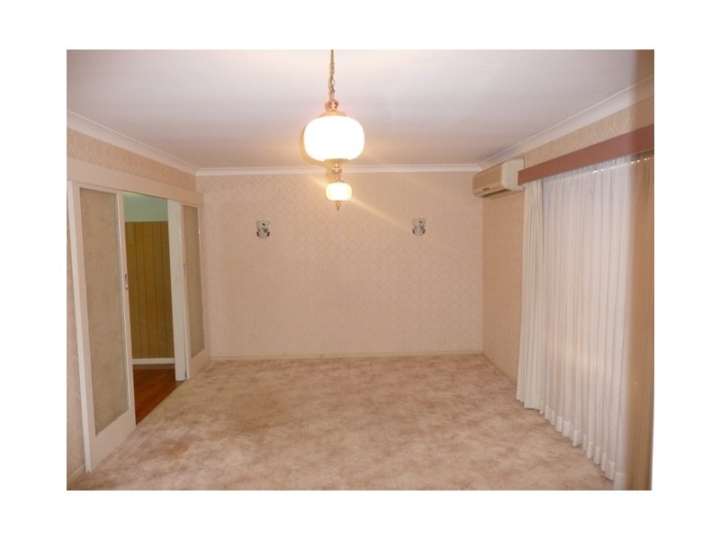 6 Alford Street, Mount Lofty QLD 4350