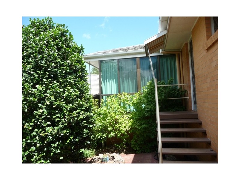 6 Alford Street, Mount Lofty QLD 4350