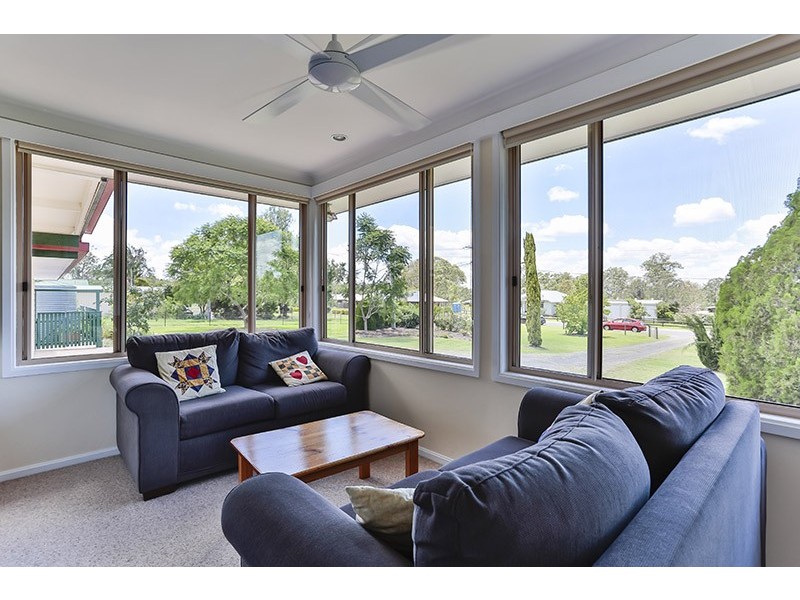 19 Parkridge Drive, Withcott QLD 4352