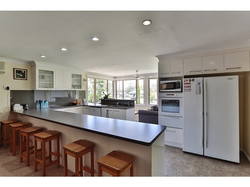 19 Parkridge Drive, Withcott QLD 4352