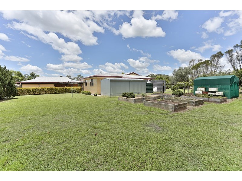 19 Parkridge Drive, Withcott QLD 4352