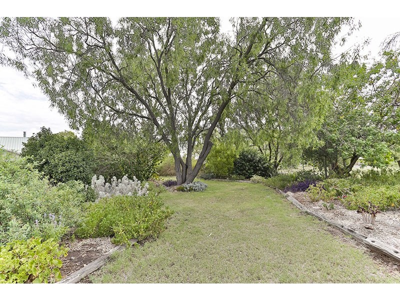 4 Gisler Street, Kingsthorpe QLD 4400