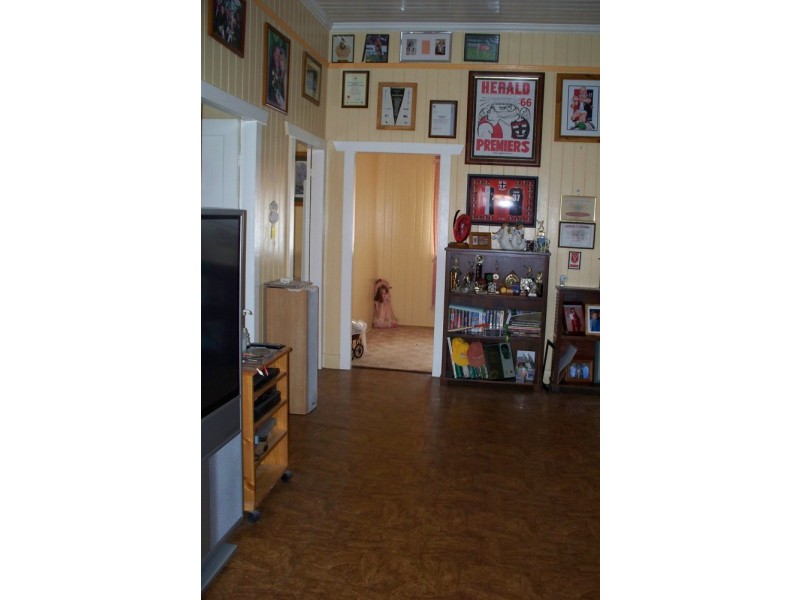 9 Wilfred Street, Harristown QLD 4350