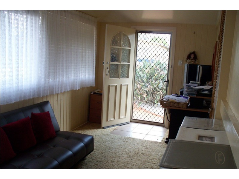 9 Wilfred Street, Harristown QLD 4350