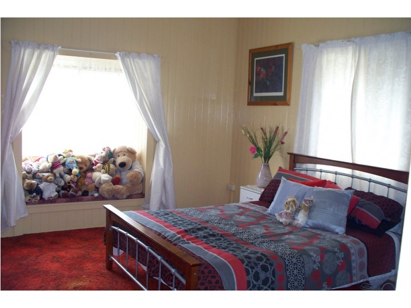 9 Wilfred Street, Harristown QLD 4350