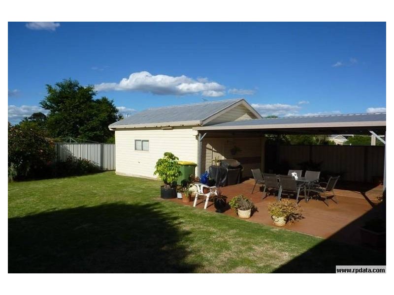 9 Wilfred Street, Harristown QLD 4350