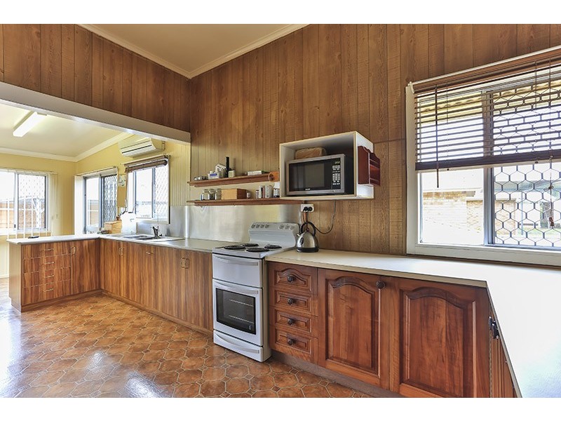 9 Wilfred Street, Harristown QLD 4350