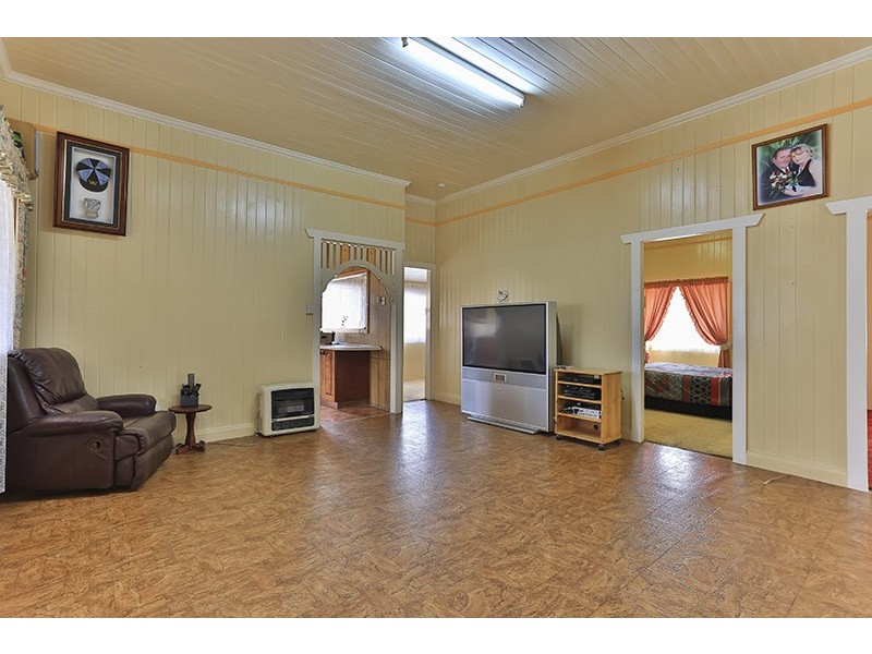 9 Wilfred Street, Harristown QLD 4350