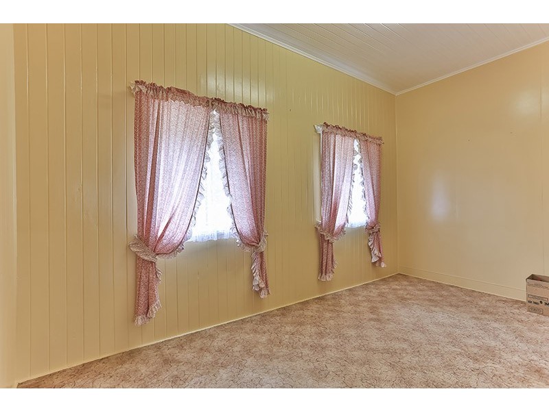 9 Wilfred Street, Harristown QLD 4350