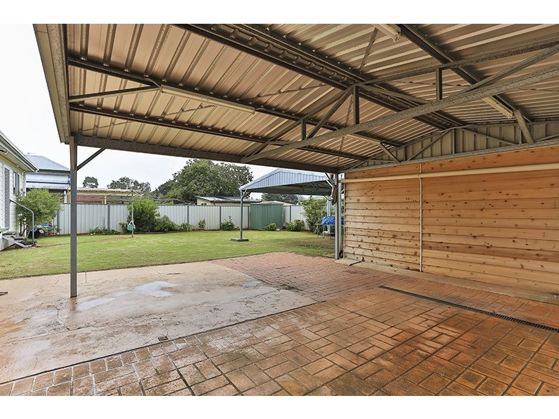 9 Wilfred Street, Harristown QLD 4350