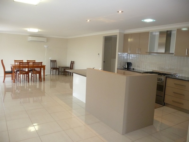 8 Plover Court, Highfields QLD 4352