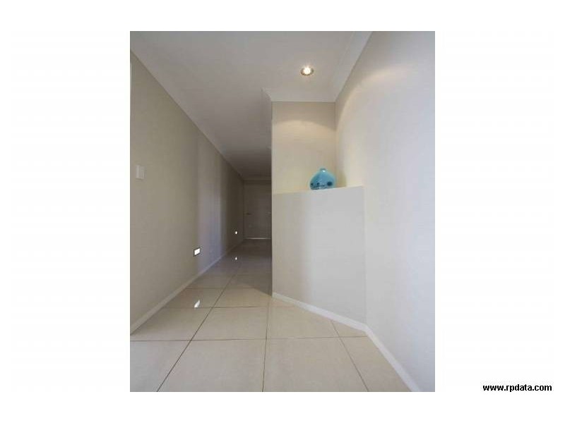 8 Plover Court, Highfields QLD 4352