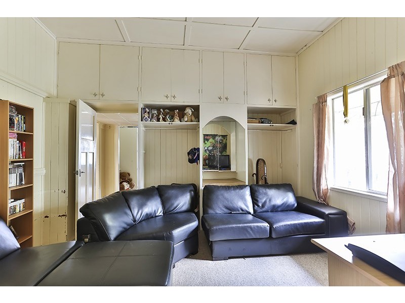 57 Anzac Avenue, Newtown QLD 4350