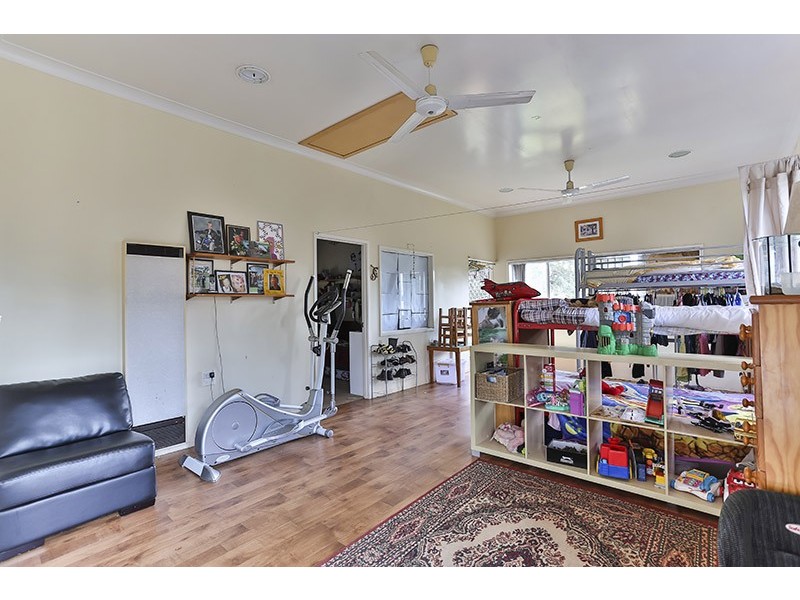 57 Anzac Avenue, Newtown QLD 4350