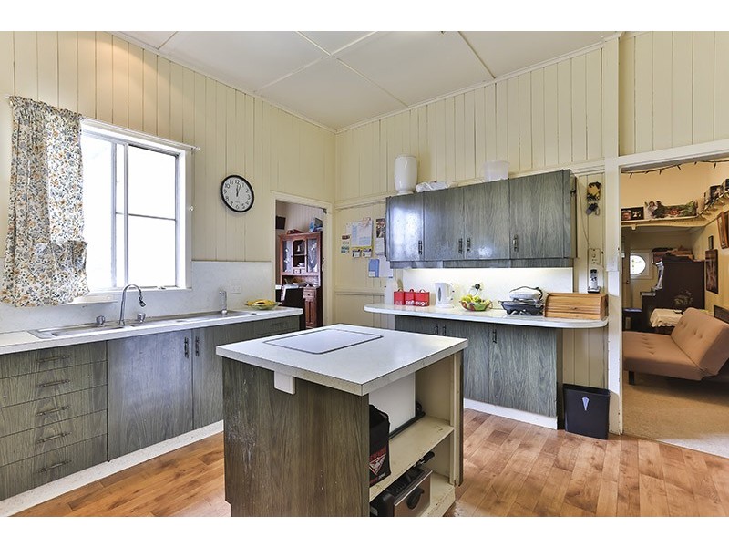 57 Anzac Avenue, Newtown QLD 4350