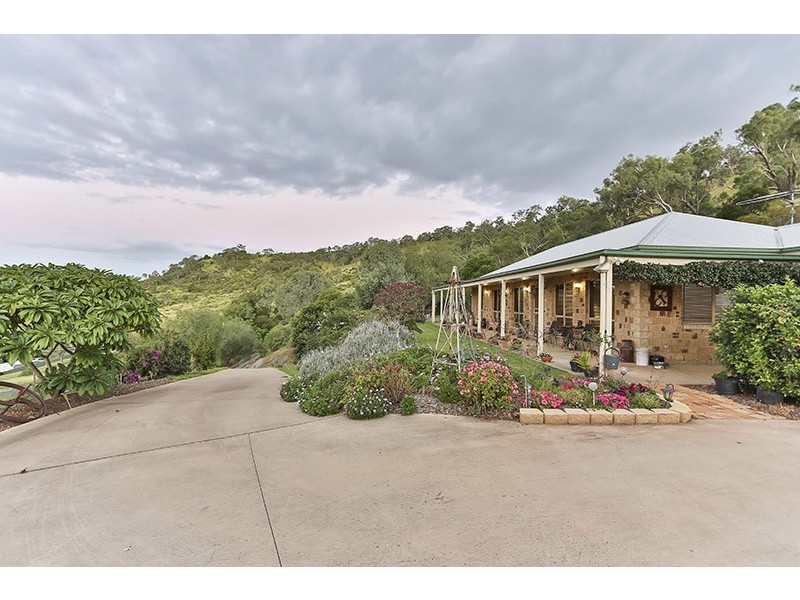 15 Darel Street, Kingsthorpe QLD 4400