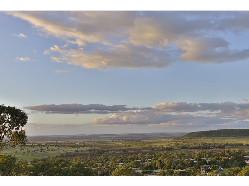 15 Darel Street, Kingsthorpe QLD 4400