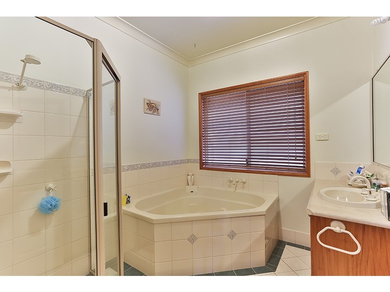 15 Darel Street, Kingsthorpe QLD 4400