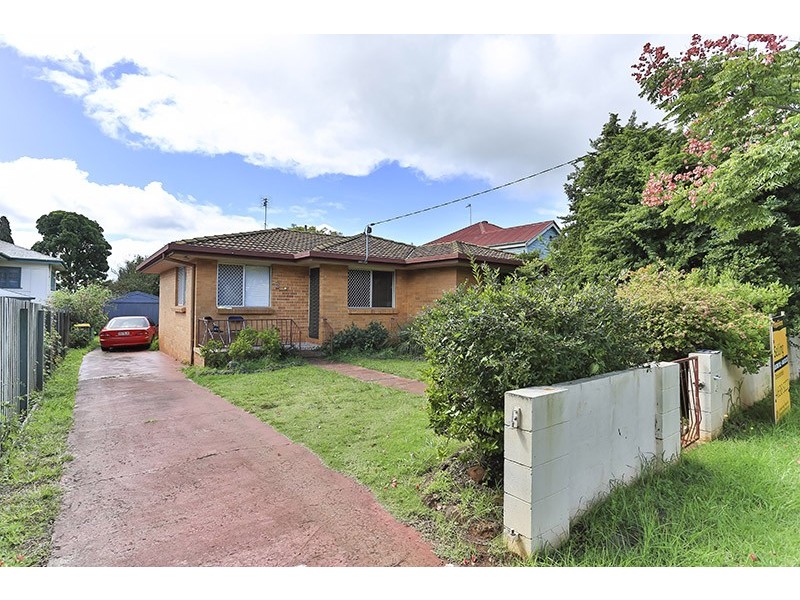6 Ida Street, South Toowoomba QLD 4350