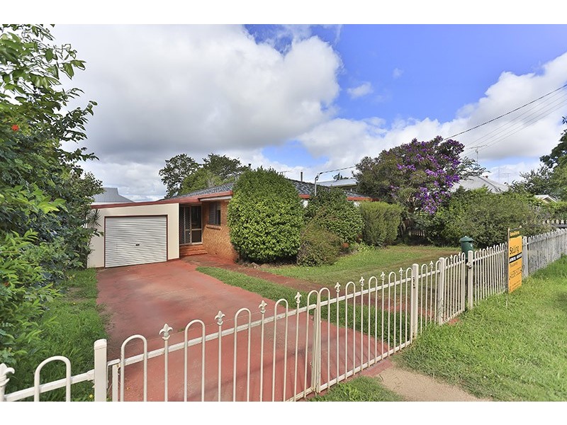 2A Cecil Street, Toowoomba City QLD 4350