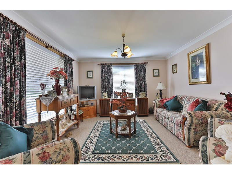 10 Burraway Court, Middle Ridge QLD 4350