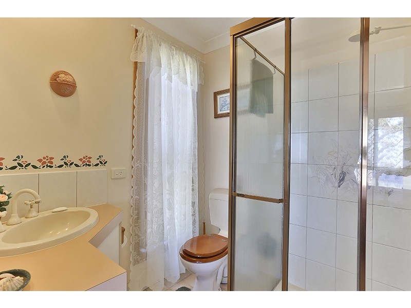 10 Burraway Court, Middle Ridge QLD 4350