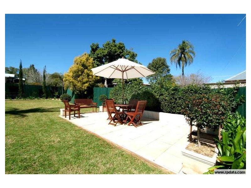 4 George Street, East Toowoomba QLD 4350