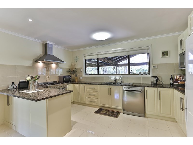 10 Woodland Crescent, Table Top Estate, Withcott QLD 4352