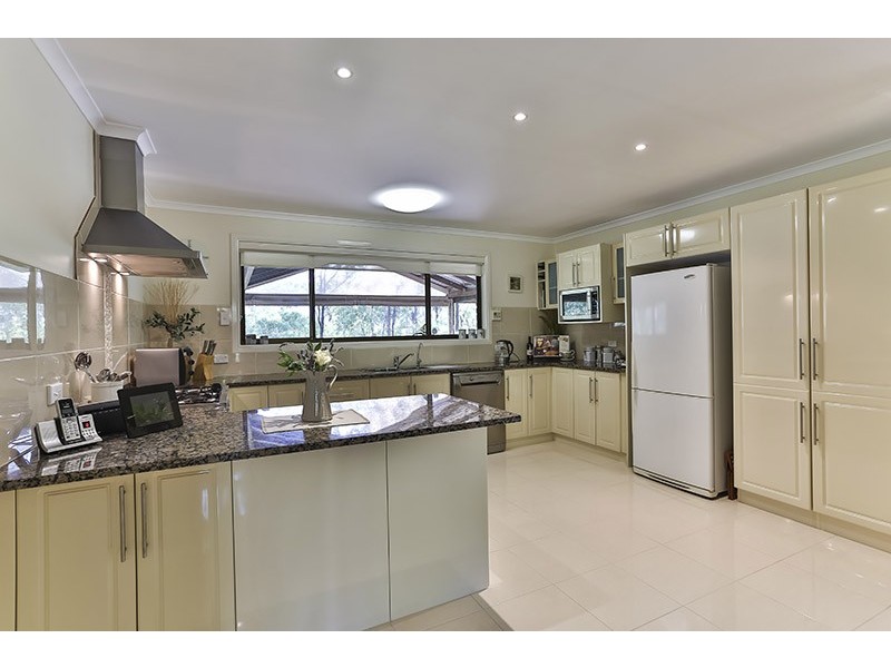 10 Woodland Crescent, Table Top Estate, Withcott QLD 4352