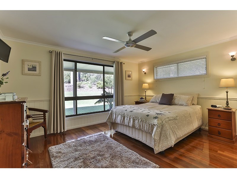 10 Woodland Crescent, Table Top Estate, Withcott QLD 4352