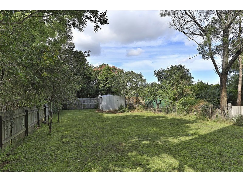 36A Rhyde Street, Mount Lofty QLD 4350