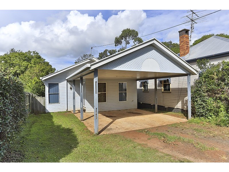 36A Rhyde Street, Mount Lofty QLD 4350