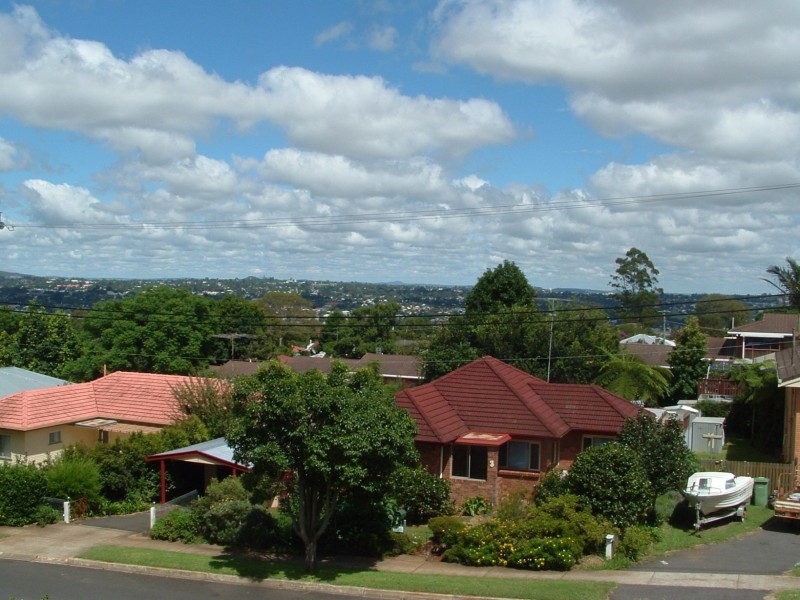2 Mary Street, Mount Lofty QLD 4350