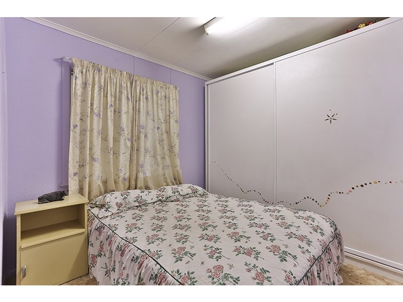 2 Mary Street, Mount Lofty QLD 4350