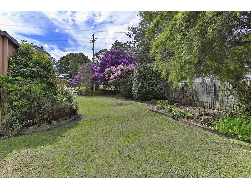2 Mary Street, Mount Lofty QLD 4350