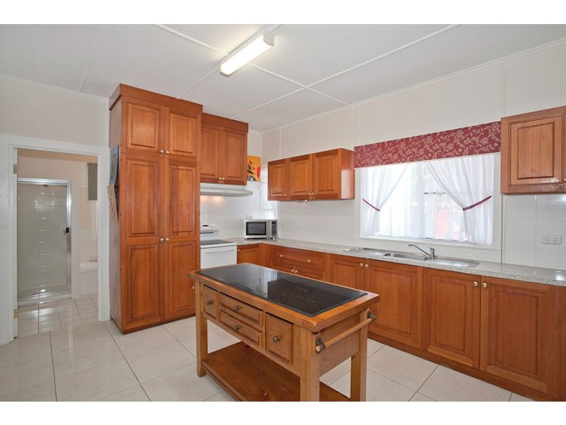 42 Toowoomba Road, Oakey QLD 4401