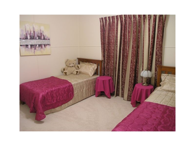 42 Toowoomba Road, Oakey QLD 4401