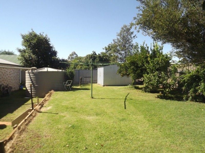22 Weise Street, Oakey QLD 4401