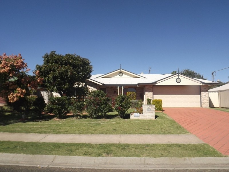 22 Weise Street, Oakey QLD 4401