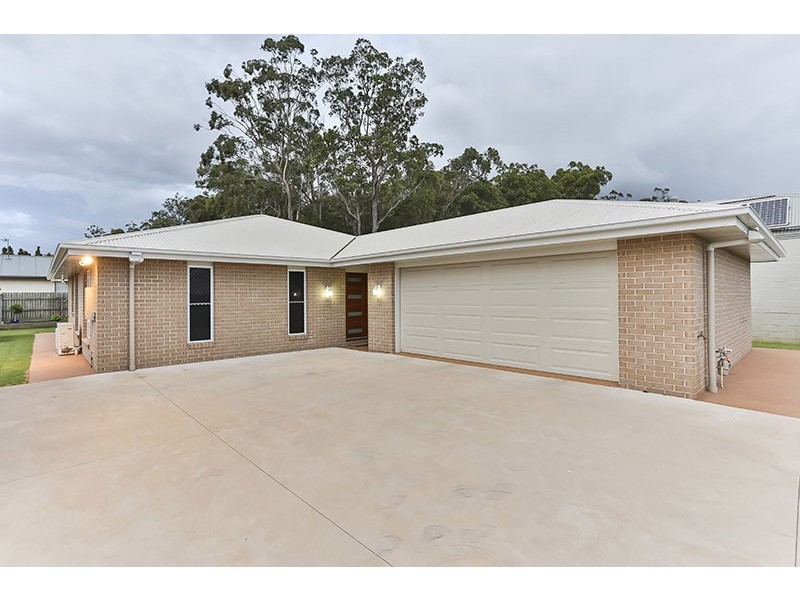 4 Greenway Close, Middle Ridge QLD 4350