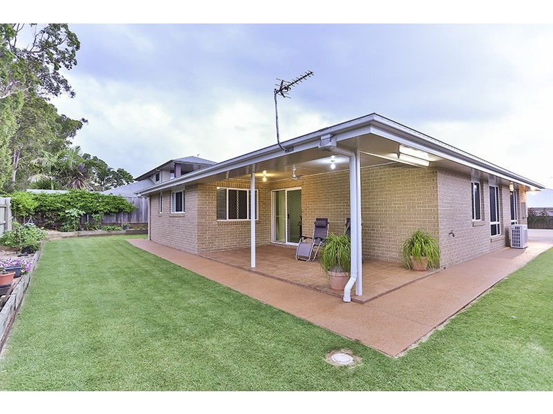 4 Greenway Close, Middle Ridge QLD 4350