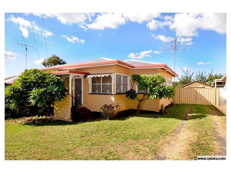 8B West Street, North Toowoomba QLD 4350