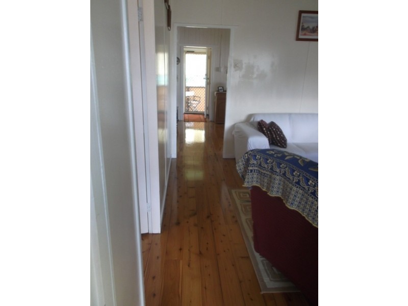 8B West Street, North Toowoomba QLD 4350