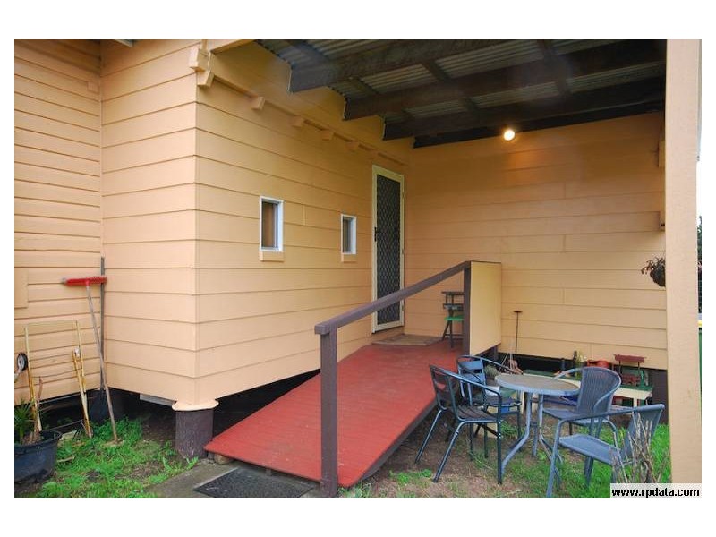 8B West Street, North Toowoomba QLD 4350